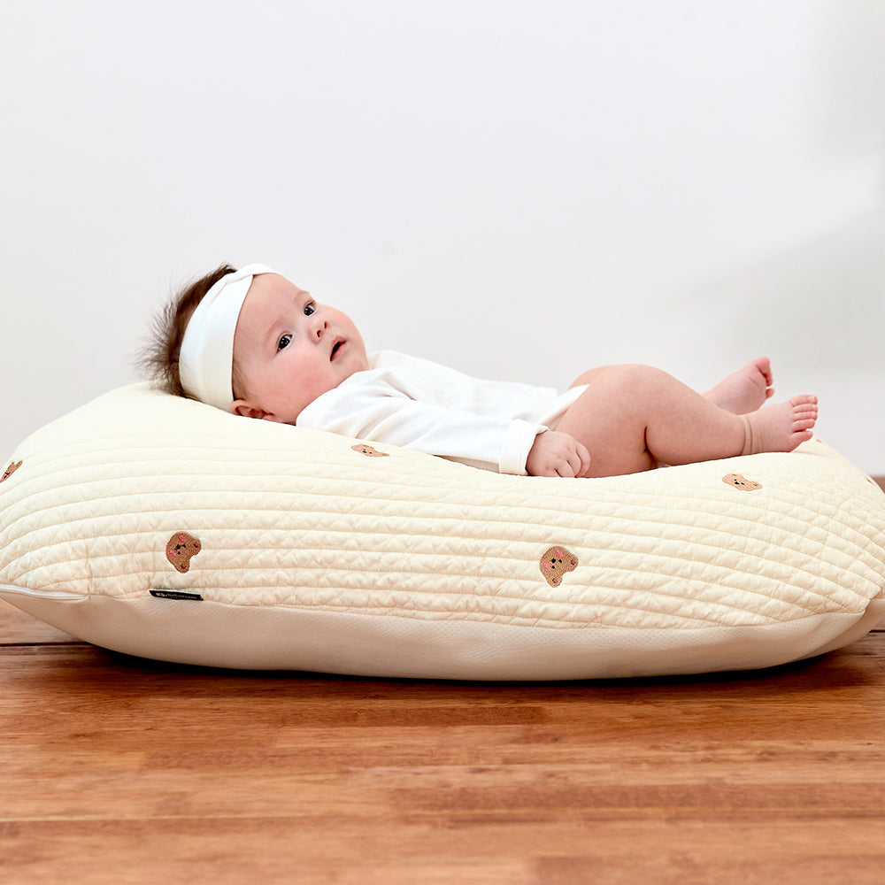 QUILTED NEWBORN LOUNGER MINI BEAR