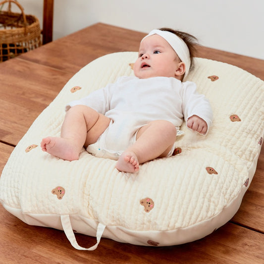QUILTED NEWBORN LOUNGER MINI BEAR