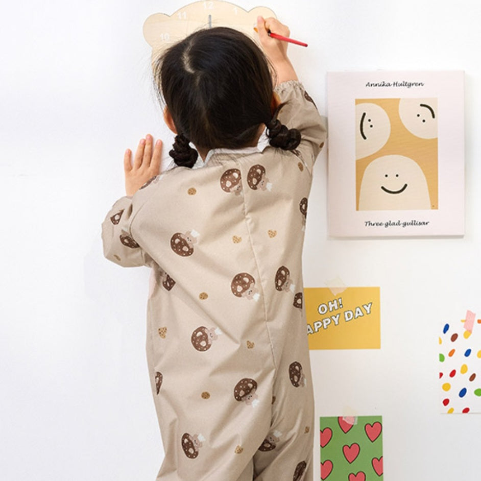PRETZELY WATERPROOF ART GOWN