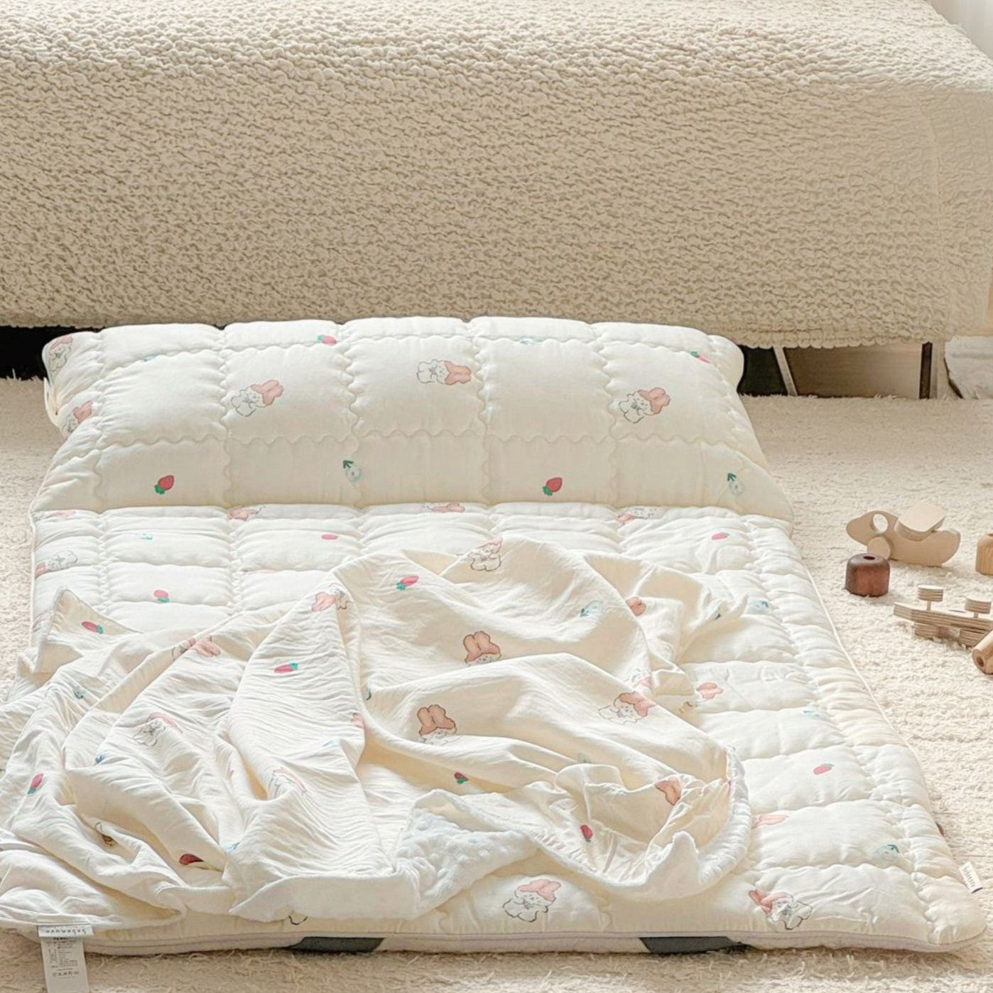 BERRY CHU NAP BEDDING SET