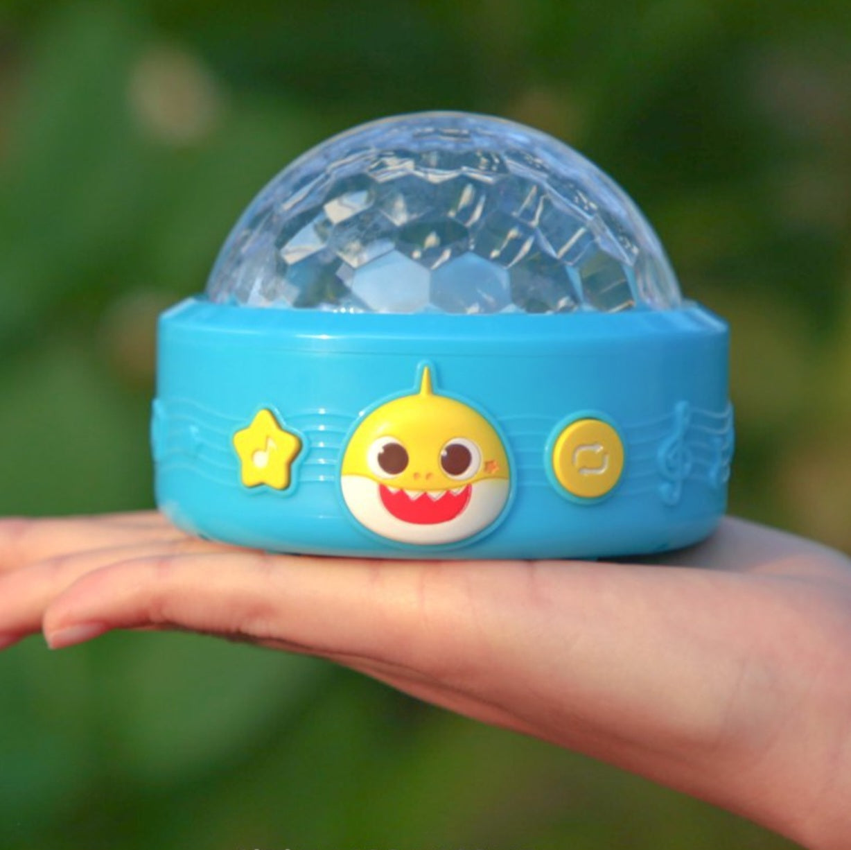 BABY SHARK MIRROR DANCE BALL
