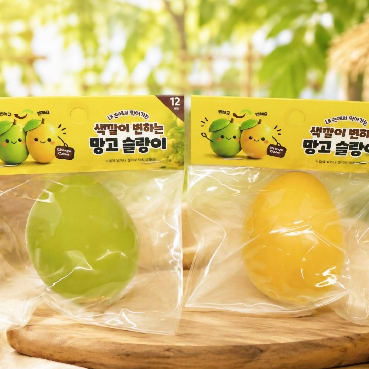 COLOR CHANGING MANGO SQUISHY