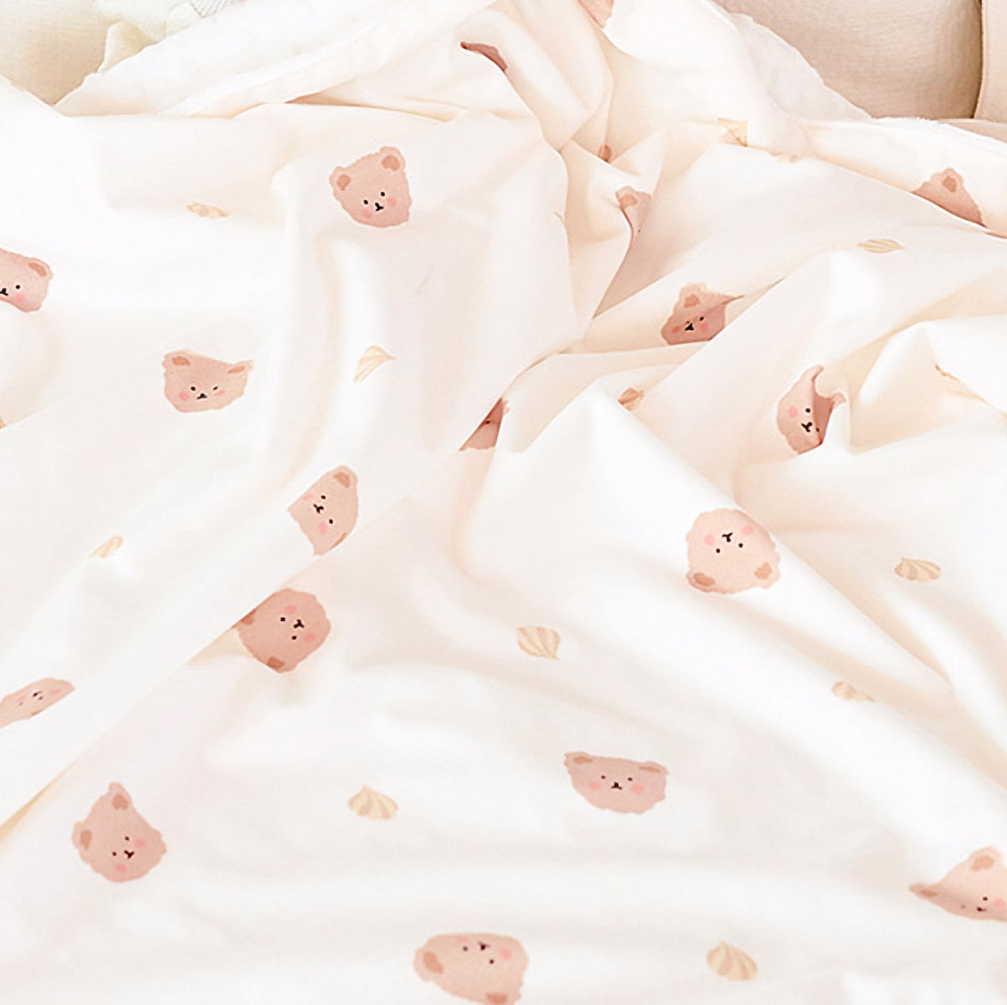 CREAM BEAR DOUBLE BLANKET