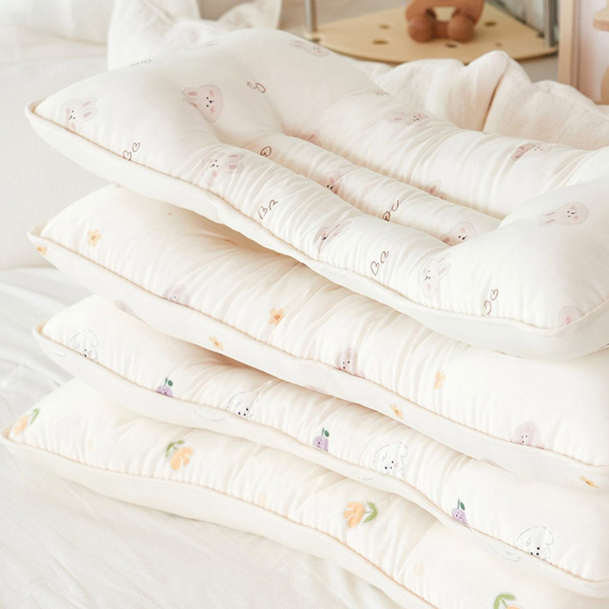 HEART BUNNY WIDE PILLOW