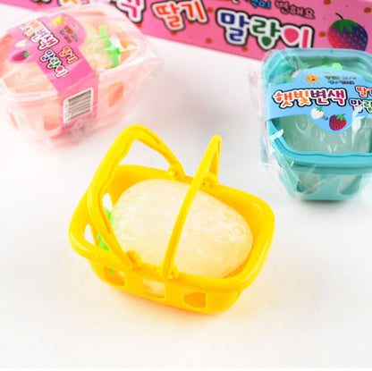 COLOR CHANGE STRAWBERRY SQUISHY RANDOM 2PK