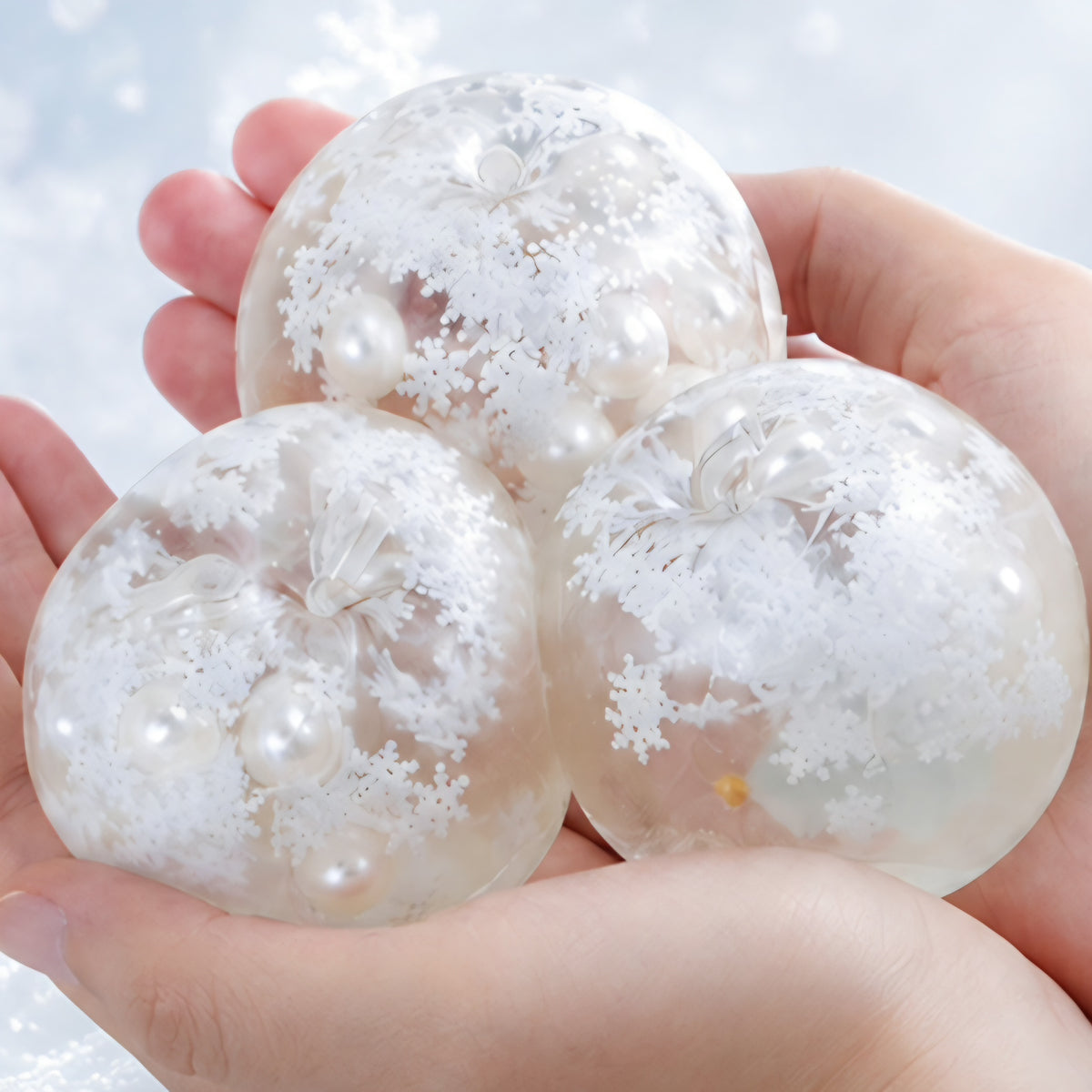 (43) SNOWFLAKE APPLE SQUISHY