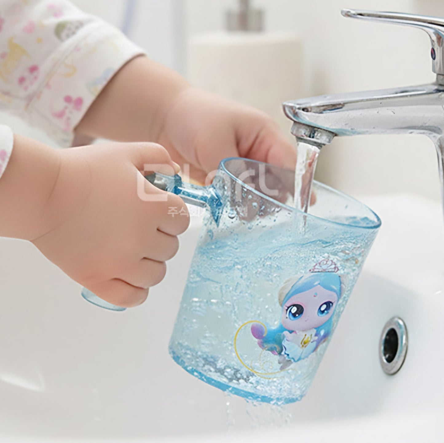 TEENIEPING TOOTHBRUSH HOLDER CUP