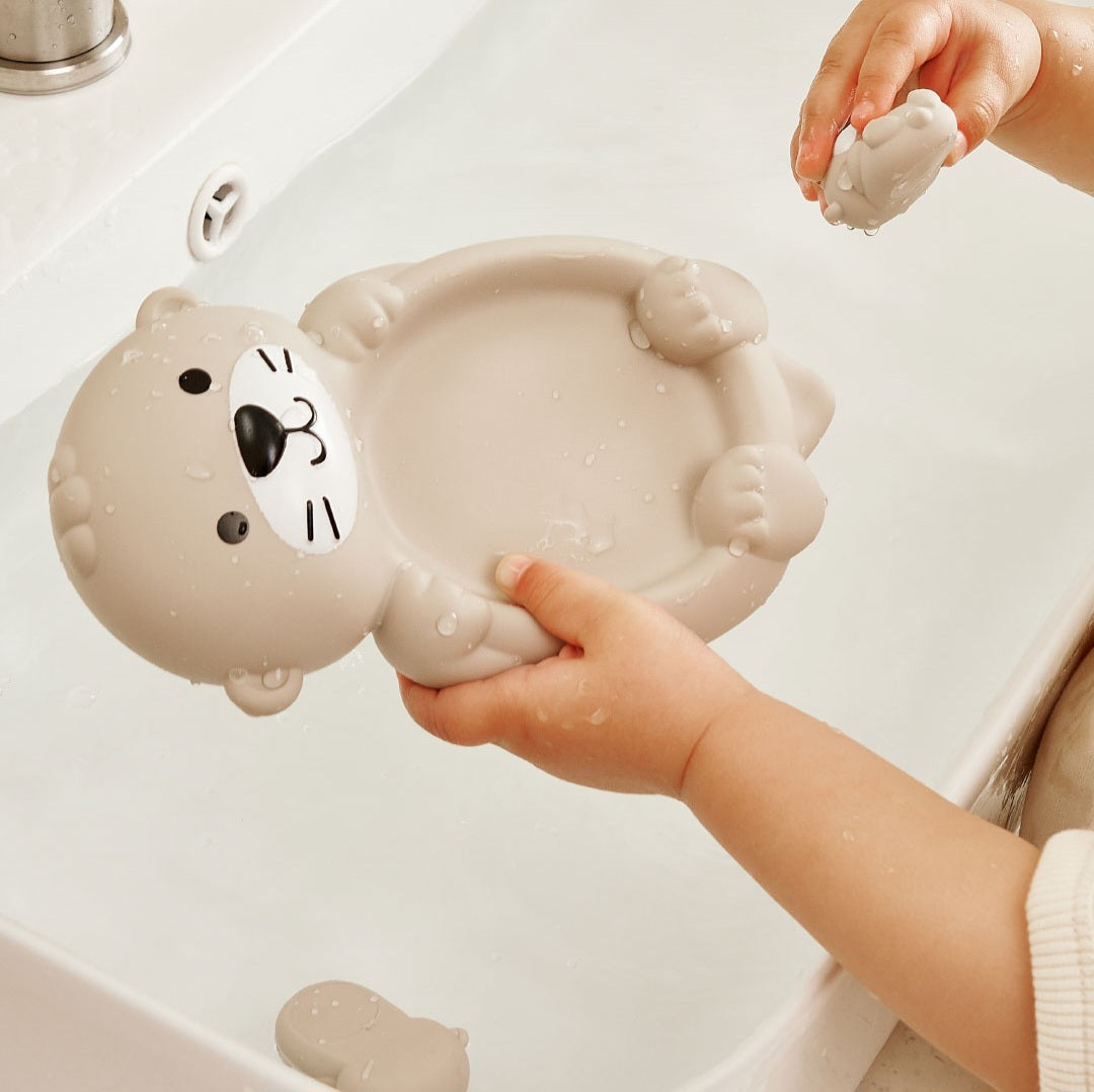 OTTER FLOATING BATH TOY