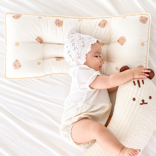 CREAM BEAR WIDE PILLOW