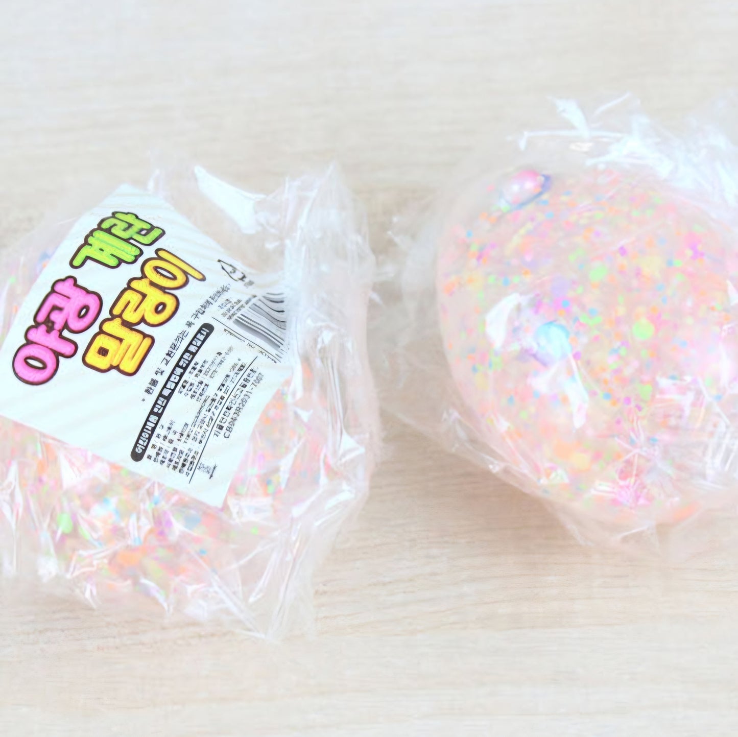 GLOW IN THE DARK EGG SQUISHY