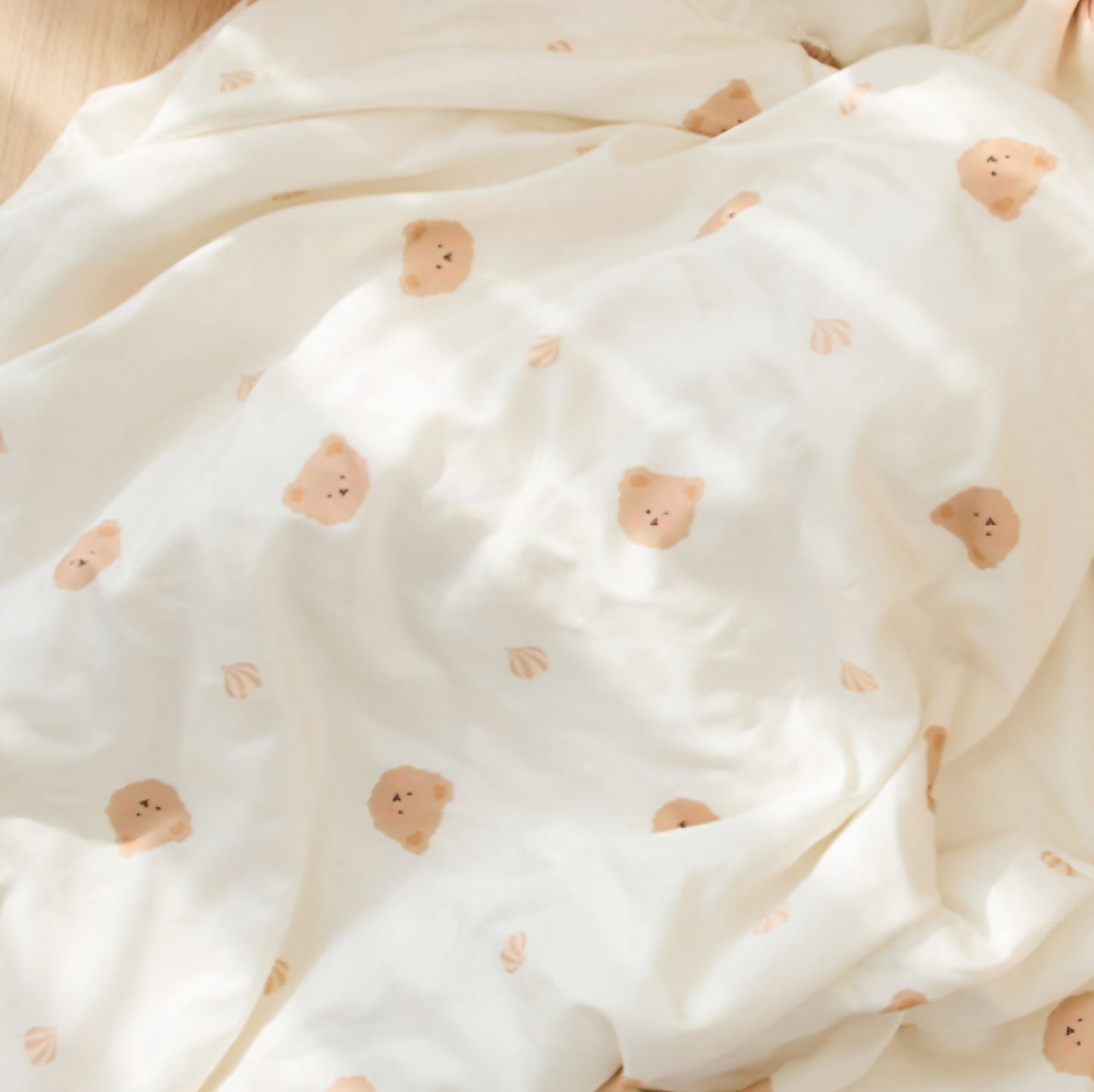 CREAM BEAR MODAL COTTON BLANKET