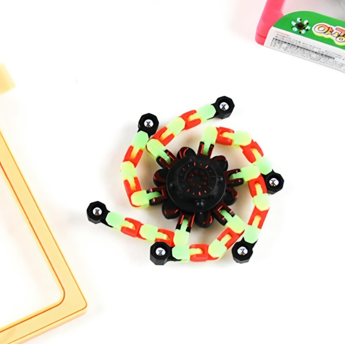 GLOW IN THE DARK ARTICULATED SPINNER