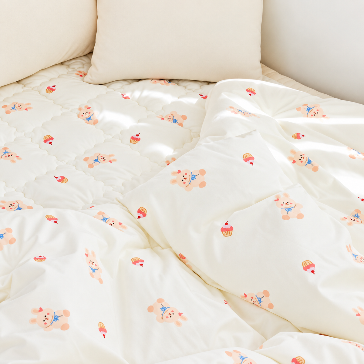☆ NEW ☆ CUPCAKE BUNNY WARM BLANKET