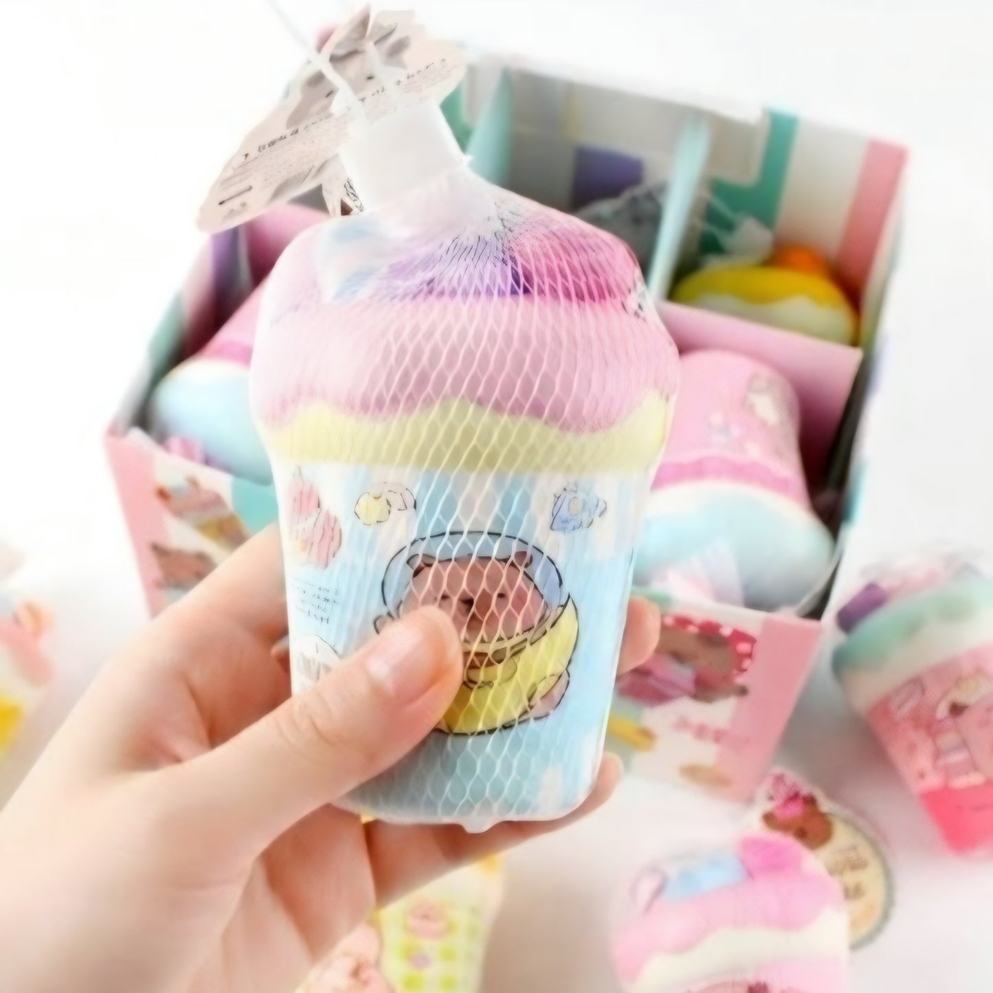CAPYBARA CUPCAKE SQUISHY