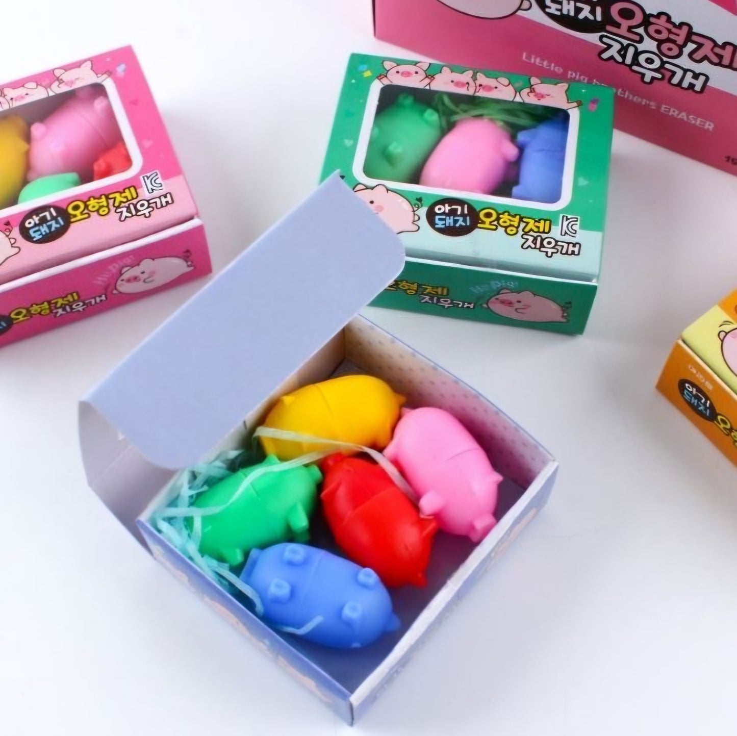 THREE PIGGIES ERASER