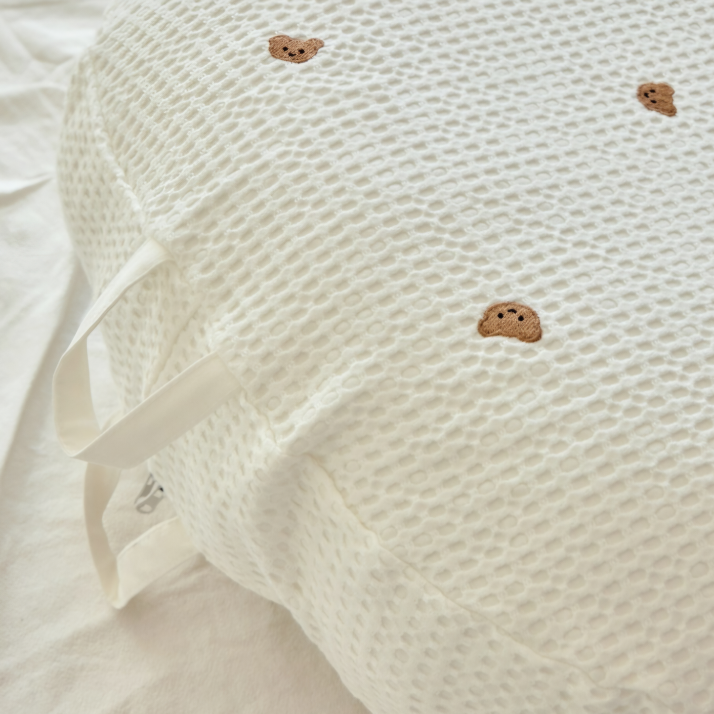 TEDDY WAFFLE AIR MESH BABY CUSHION