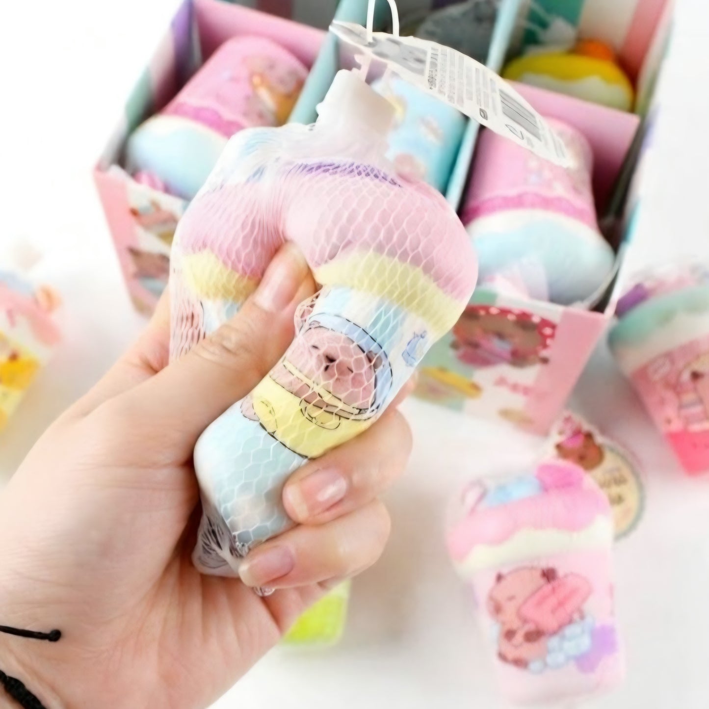 CAPYBARA CUPCAKE SQUISHY