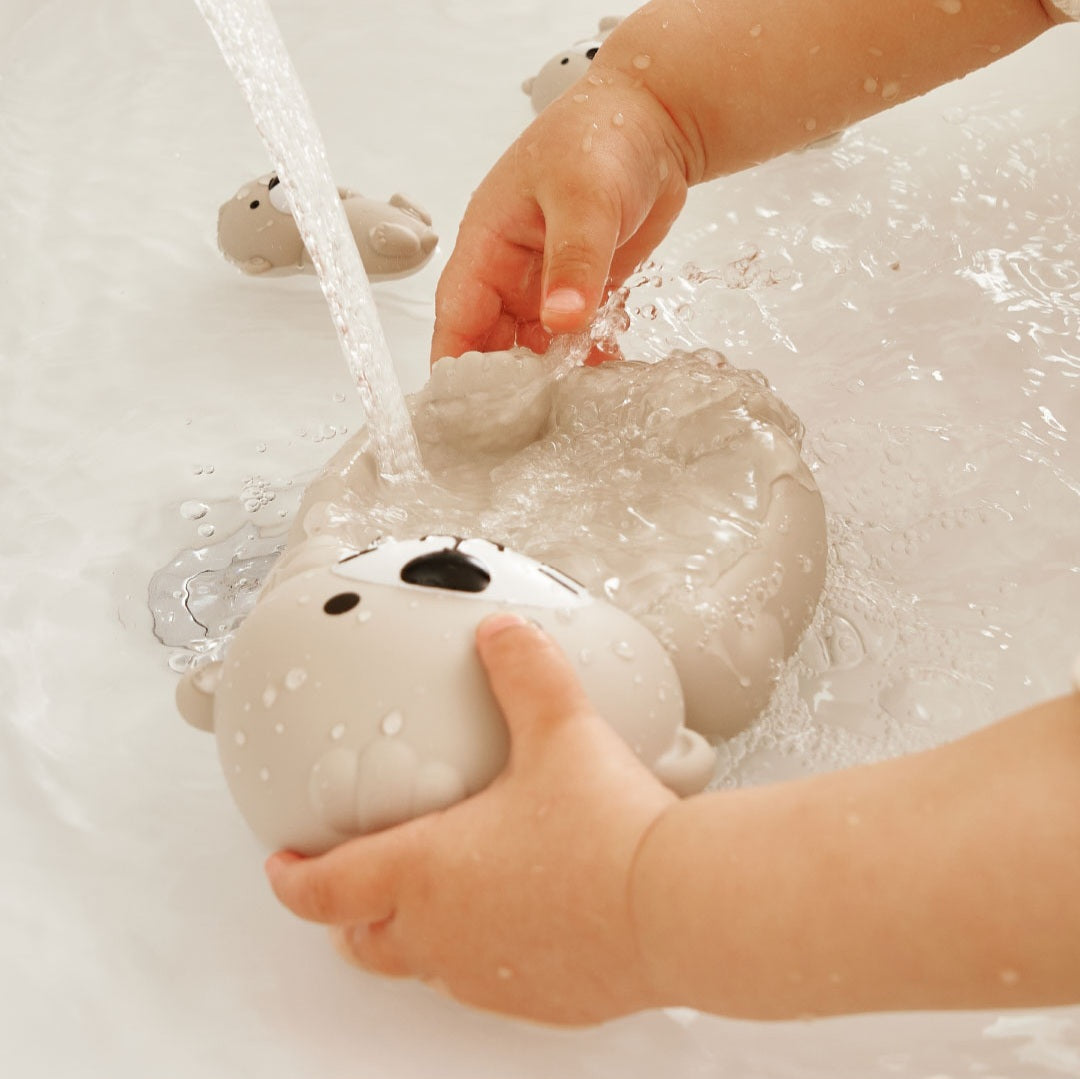 OTTER FLOATING BATH TOY