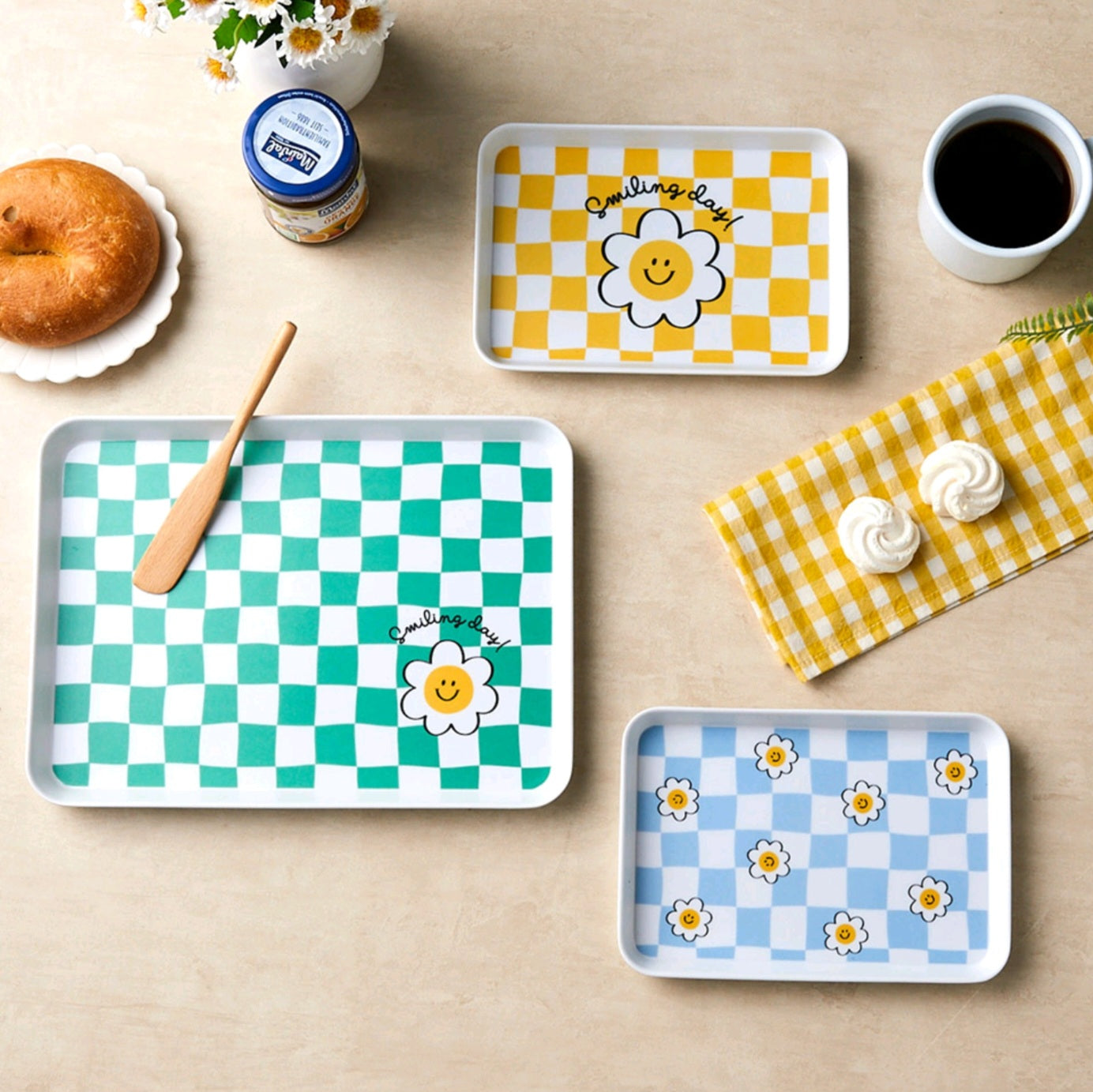 CHECKER SMILE 3PC TRAY SET