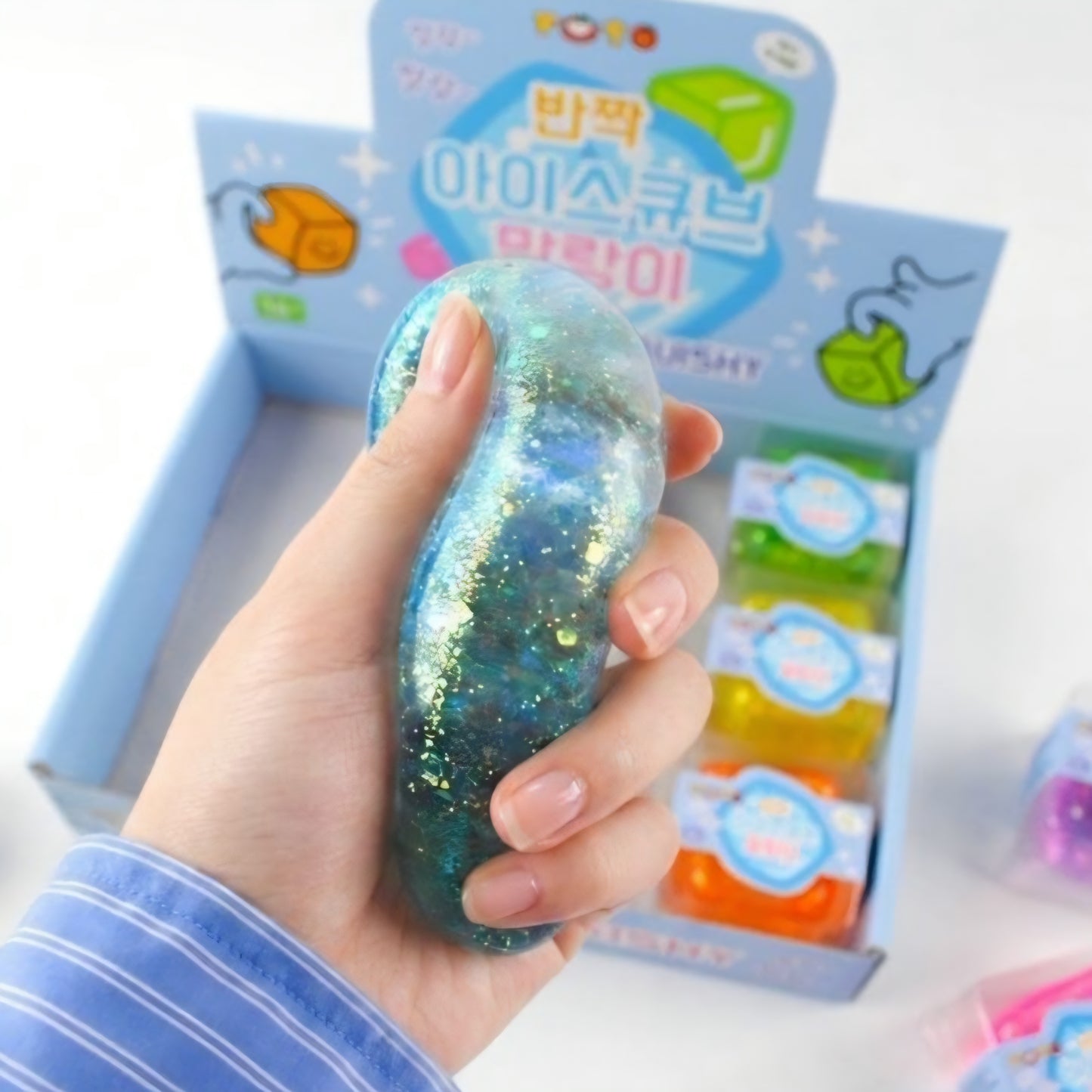ICE CUBE GLITTER SQUISHY