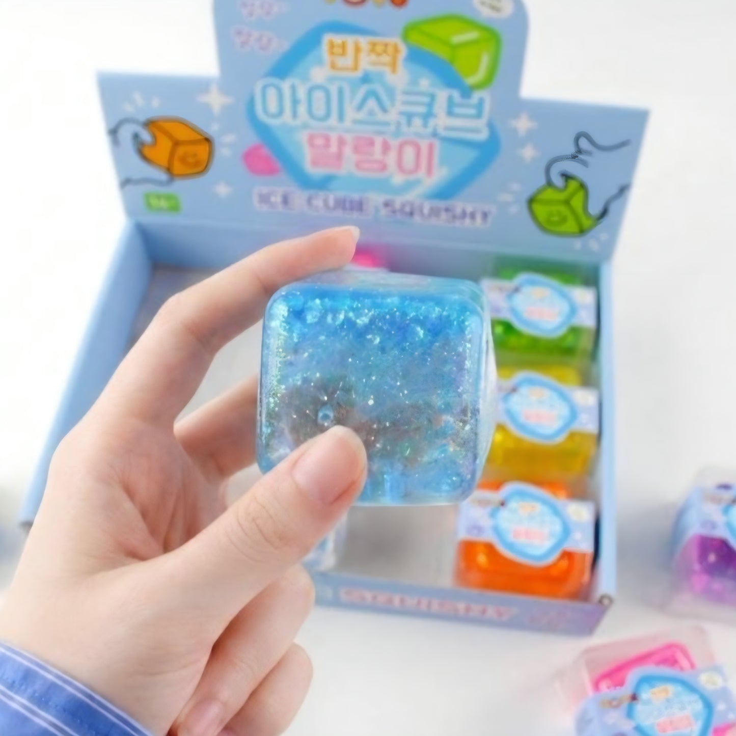 ICE CUBE GLITTER SQUISHY