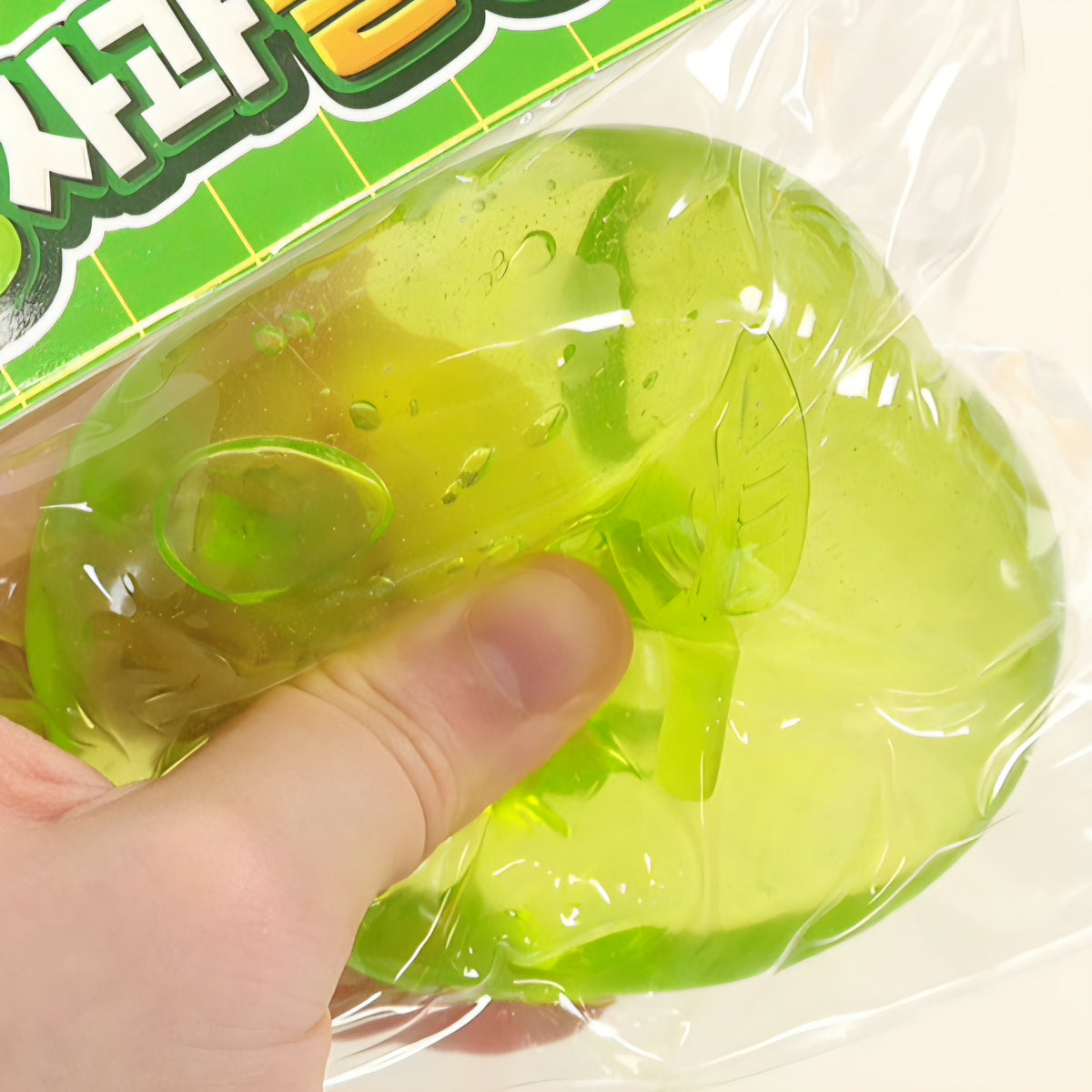 (52) GREEN APPLE SQUISHY