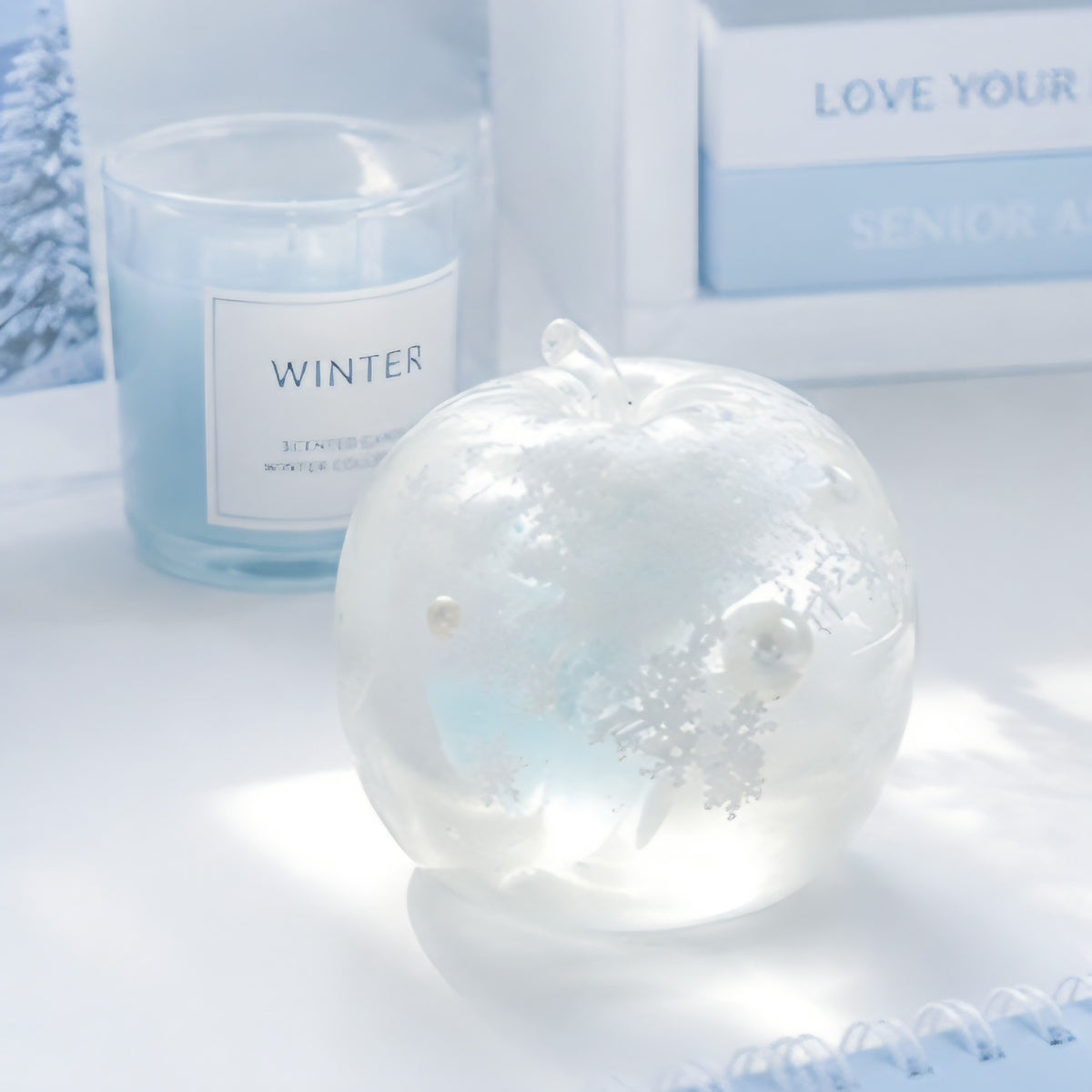 (43) SNOWFLAKE APPLE SQUISHY