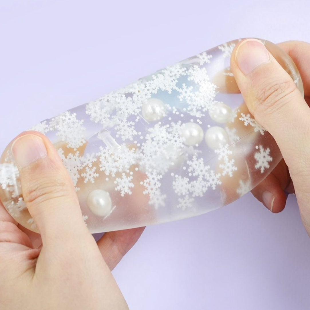 (43) SNOWFLAKE APPLE SQUISHY